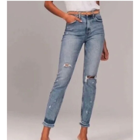 Abercrombie & Fitch Jeans Women Sz 26 The Mom High Rise Distressed Raw Hem - Picture 1 of 16